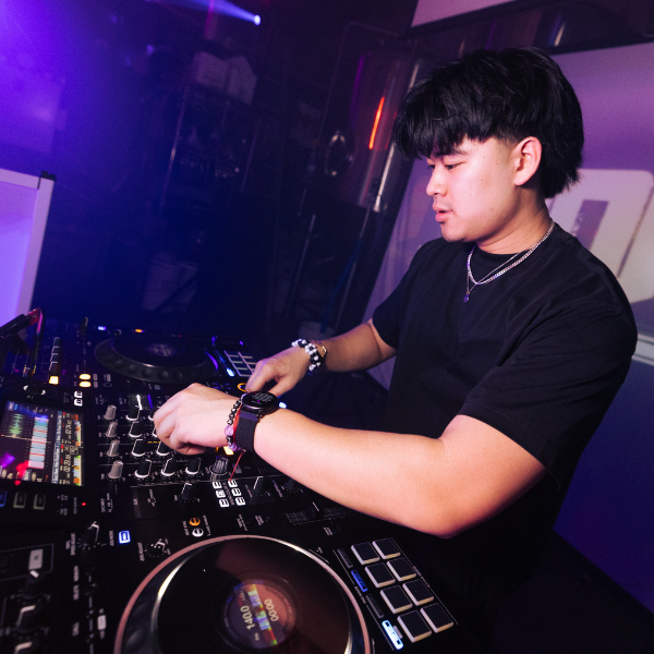 DJ Photos
